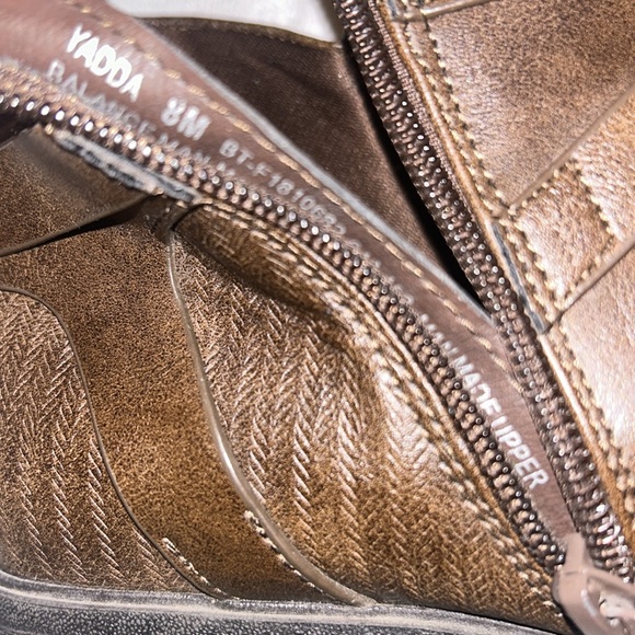 BareTraps Women’s Brown Ankle Booties w/ Design all along the side Size 8 - Picture 12 of 14